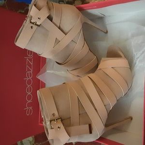 Pink (mauve) belted booties